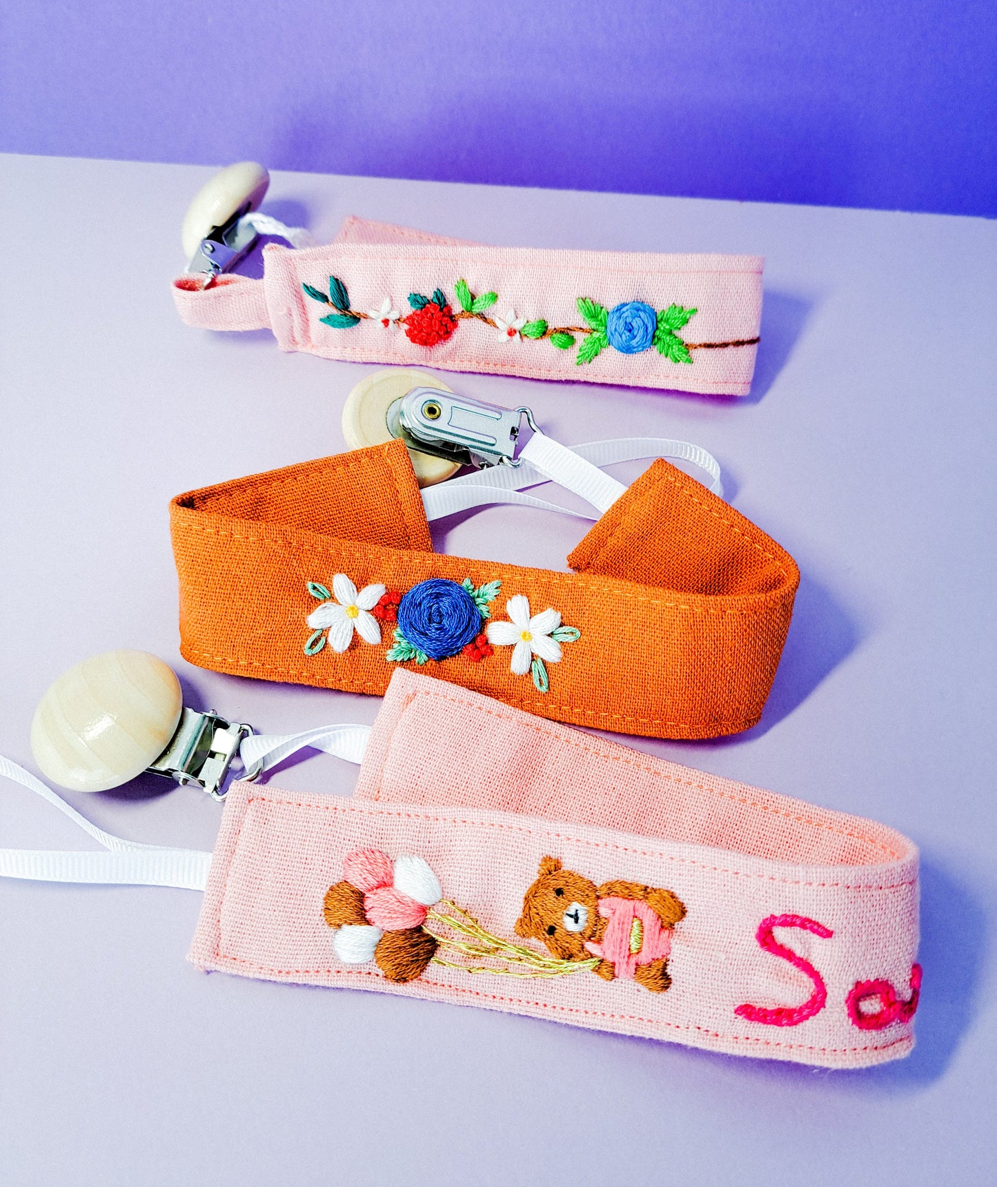 Pacifier clip for baby, embroidery fabric pacifier clip, baby shower gift, pacifier holder